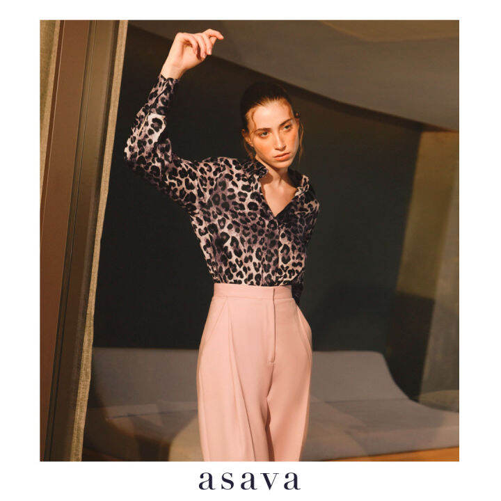 asava-ss22-asava-leopard-shirt-เสื้อเชิ้ตผู้หญิง-อาซาว่า-แขนยาว-ทรงคลาสสิค-ผ้าลายเสื้อดาว