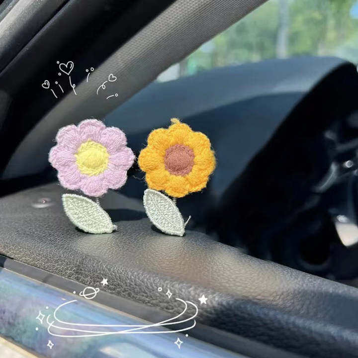 playful-center-console-decoration-novelty-car-accessories-car-head-shaking-flower-ornament-creative-center-console-car-decoration-three-dimensional-car-window-decoration