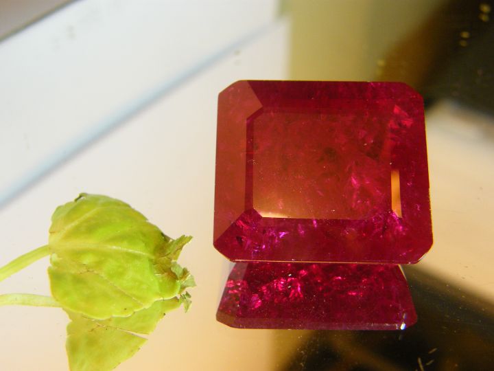 ทับทิม-ของเทียม-สีแดง-พลอย-ผ่านการเผา-20x15-มม-1เม็ด-32-กะรัต-lab-made-ruby-gemstone-20x15-mm-weight-32-carats-octagon-shape-1-piece
