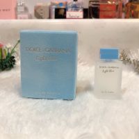 น้ำหอมแท้ 100% Dolce And Gabbana Light Blue  Eau De Toilette ขนาด 4.5 ml. ขนาดพกพากล่องขาย