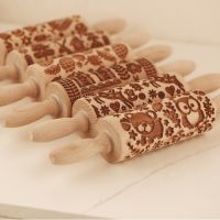 Arjmide Small Rolling Pin With Owl Bear Deer Leaf House Pine Cones Pattern For Baking Tool Wooden Embossed Mini Patterned Roller