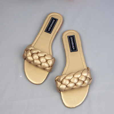 ออกแบบใหม่แฟชั่นฤดูร้อนรองเท้าแตะผู้หญิงผู้หญิงด้านล่างแบนหนัง PU สไลด์สานใบบนรองเท้าผู้หญิงนอกรองเท้าชายหาด