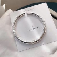 Original design and silver S999 openings bracelet contracted young mother to send his girlfriend a birthday gift