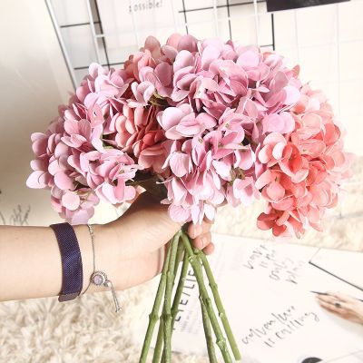 [AYIQ Flower Shop] 35เซนติเมตรดอกไม้ผ้าไหมไฮเดรนเยียดอกไม้ประดิษฐ์สมจริงไฮเดรนเยียช่อดอกไม้สำหรับตารางบ้านครัวสวนพรรคเทศกาลบาร์ DIY