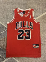 เสื้อเจอร์ซีย์ Nba Bulls No. 23เสื้อ Joe Boss รุ่นผ้าตาข่ายปักสีแดงแบบย้อนยุคชุดบาสเก็ตบอลสำหรับทั้งหญิงและชายเสื้อกั๊กแขนกุดชุดบาสเก็ตบอล