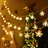 โคมไฟลวดหลอดไฟประดับแบบสายเกล็ดหิมะตกแต่งคริสต์มาสไฟประดับสวยงามปีใหม่ซานตาคลอสมนุษย์หิมะไฟ LED ในปาร์ตี้ความสุข