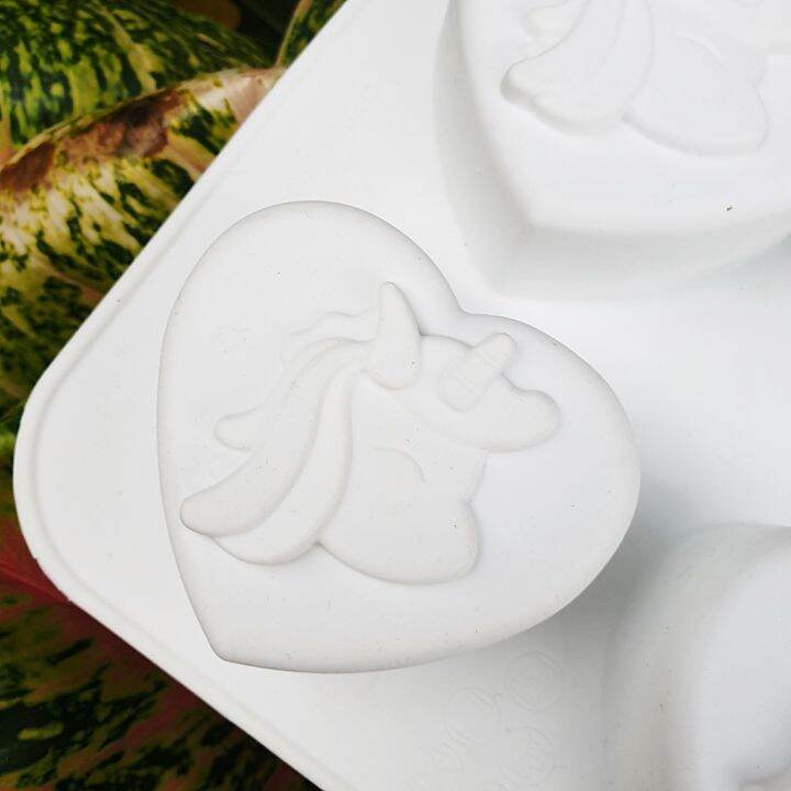 gl-แม่พิมพ์-ซิลิโคน-รูปหัวใจ-ยูนิคอร์น-6-ช่อง-คละสี-heart-unicorn-silicone-mold