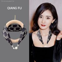 Magnetic buckle scarves female thin section 2023 popular collarbone small elongated in the spring and autumn period magnetic neck narrow pearl necklace