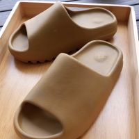 COD  ✽สินค้าแฟชั่น(พร้อมส่ง ของแท้100) YEEZY SLIDE OCHRE♙