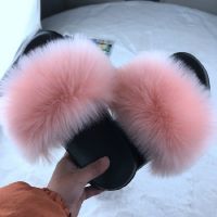 New Arrival Girls Luxury Fluffy Fur Slippers Ladies Indoor Warm Furry Fur Flip Flops Women Slippers Plush Fur Slides Wholesale