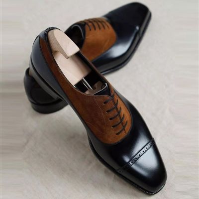 รองเท้าเสื้อผู้ชายทำมือหนัง Pu เหมาะสำหรับธุรกิจมีเชือกผูกสำหรับงานเลี้ยงหัวมนสีดำรองเท้าดาร์บี้ผู้ชายใหม่ขนาด Gratis Ongkir 38-46