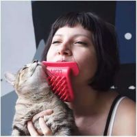 Pet Licking Cat Massage Brush High Quality Tongue-shaped Tongue Cat Brush Scratcher Pet Hair Remover Brush For Small Dog Cats