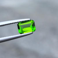 พลอยทัวมาลีน (Green Tourmaline)น้ำหนัก0.75กะรัต6x4x3มิล พลอยแท้ จากประเทศไนจีเรีย