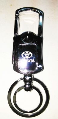 พวงกุญแจรถยนต์แบบโลหะ+ทีเปิดขวด แบบห่วง 2ชั้น โลโก้ TOYOTA