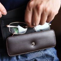 【cw】hot Upscale Wearable Cowhide Glasses Men Leather Reading Storage and Carrying Cases