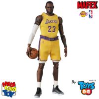 MAFEX 127 LeBron James (Los Angeles Lakers)