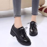 New Spring Brogues Oxford Shoes for Women Solid Leather Casual Shoes Woman Flats Lace Up Thick Bottom Plus Size Platform Shoes