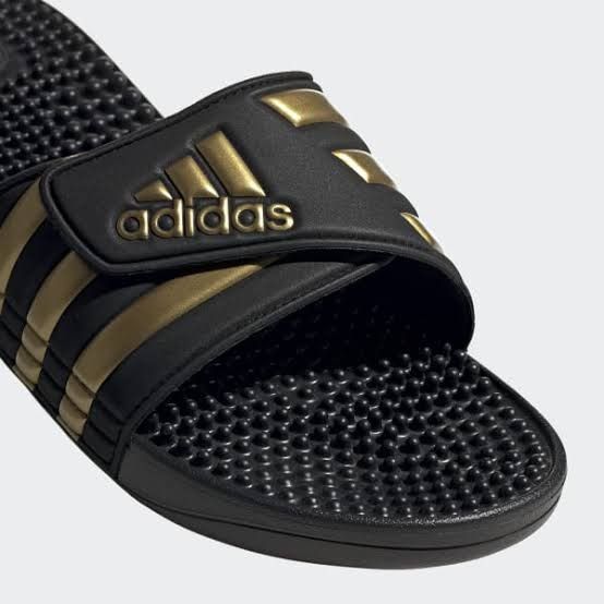 รองเท้าแตะอดิดาส-adidas-adissage-มีปุ่มนวด-สีดำทอง-รหัสสินค้า-eg6517