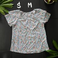 เสื้อลายดอก สีฟ้ามิ้น 60 บาท New Shein size S อก ได้ถึง 36" ยาว 20"