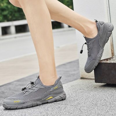 2023 New Men Casual Sport Shoes Light Sneakers White Outdoor Breathable Mesh Black Running Shoes Athletic Jogging Tennis Shoes