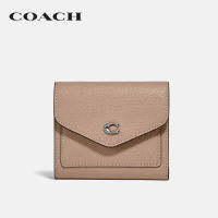 COACH กระเป๋าสตางค์ขนาดเล็กผู้หญิงรุ่น Wyn Small Wallet สีครีม C2328 LHTAU