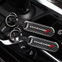 Carbon Fiber Custom Car Styling Emblem Keychain Key Chain Rings For Dodge Challenger caliber journey Ram 1500 Car Key Holder