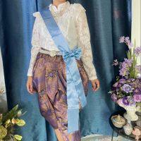 Siamoutfit สายสะพาย ชุดไทย - สีฟ้า สายคาดชุดไทย ฟรีไซส์ยาว 68 นิ้ว ผ้าสายสะพาย พร้อมโบว์ สไบ สายคาดเสื้อลูกไม้ (ราคาเฉพาะสายสะพาย) Sa bai, Sash