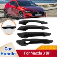 ฝาครอบสติ๊กเกอร์มือจับประตูรถยนต์ประตูสีดำเงาเหมาะสำหรับ Mazda 3 4Th Gen BP 2019 2020 2021 2022ภายนอกรถอุปกรณ์เสริมกันสนิม