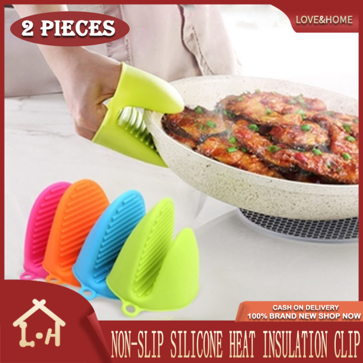 2 Pieces silicone heat resistant cooking pinch mitts, mini oven