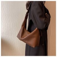 【Hot Sale】 Fashion large-capacity bag women 2023 new all-match commuter shoulder high-quality texture Messenger dumpling