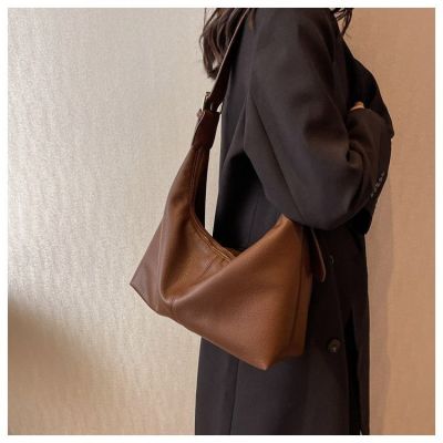【Hot Sale】 Fashion large-capacity bag women 2023 new all-match commuter shoulder high-quality texture Messenger dumpling