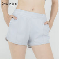 Wakingbee Swell Shorts (Grey) กางเกงขาสั้น ออกกำลังกาย วิ่ง ทรงสวย มีกระเป๋า ผ้าเบา แห้งเร็ว ใส่สบาย