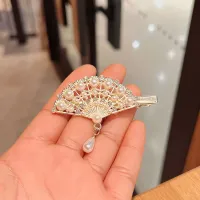 【YF】 Fashion Folding Fan Style Hair Clips Beautiful Pearl Rhinestone Alligator Girl Headwear Woman Accessories