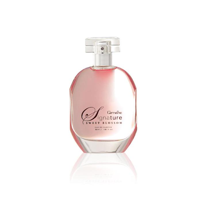 ซิกเนเจอร์ สวีท บลอสซั่ม เออ ดิ พาร์ฟูม 50 มล. Signature Sweet Blossom Eau De Parfume 50 ml.