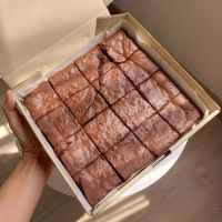 BROWNIES - บราวนี่สูตรคลาสสิค เนื้อฉ่ำ 1 ถาด ขนาด 20x20 ซม.