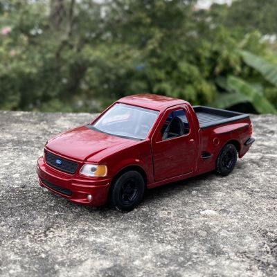 Diecast 1:32 Scale Ford F-150 Alloy Off-road Pickup Model Car Decoration Static Ornaments Souvenir Toys Collection Dispay Gifts