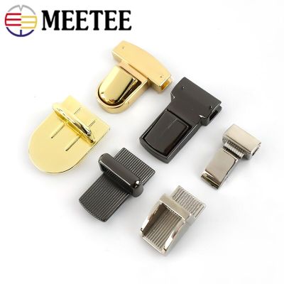 ：“{—— 2/4Pcs Women Bag Metal Locks Buckle Twist Turn Lock Snap For DIY Purse Clasp Replacement Repair Closure Hardware Accessories