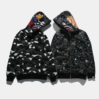 bape เสื้อสเวตเตอร์สําหรับผู้ชายแขนยาวมีฮู้ดลายพราง