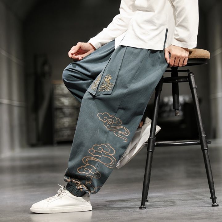2023กางเกงขาบานผู้ชายโอเวอร์ไซส์-กางเกงฮาราจูกุปักกางเกงขายาวผู้ชายแบบลำลองฝ้ายลินินใหม่กางเกงจ๊อกกิ้งแนวสตรีท