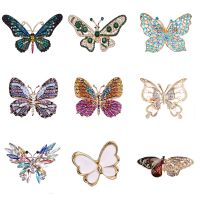 [HOT] Fashion Colorful Butterfly Brooches Metal Crystal Rhinestones Cutout Brooch Animal Pins Banquet Wedding Bouquet Brooch Gifts