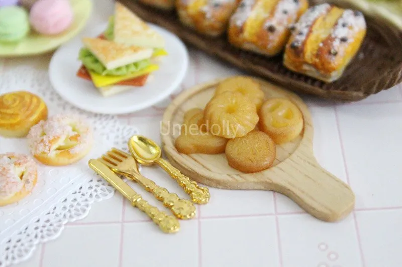 1:12 Miniature Waffle Mini Taiyaki Biscuit Simulation Food,dollhouse  Kitchen Decoration Toys Accessories 