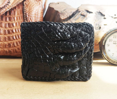 Genuine Crocdile Leather กระเป๋านิ้วจระเข้ เป็นกระเป๋าแฟชั่น ทีนิยมมาก ในอเมริกาและยุโรป