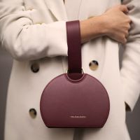 2022 New Parisian Style Niche Simple Semicircular Saddle Bag Ring Handbag Messenger Bag Female Bag