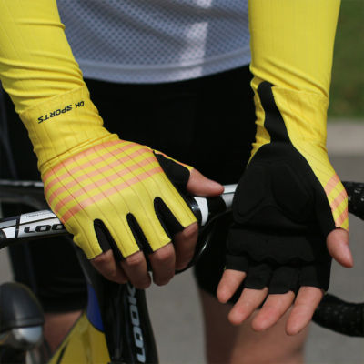ถุงมือปั่นจักรยานถุงมือครึ่งนิ้วสำหรับผู้ชายและผู้หญิง MTB ขับขี่บนถนนถุงมือตกปลาถุงมือเดินป่าตั้งแคมป์กันลื่น