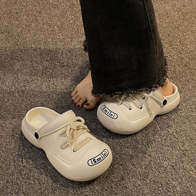 รองเท้าแตะสำหรับเดินชายหาด,ใหม่2023รองเท้าแบบมีรูระบายหน้ายิ้มสำหรับผู้หญิงมีสายรัดพื้นหนาสำหรับใส่บนรองเท้าแตะ Baotou