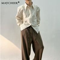 MAYCHEER   เสื้อเชิ้ตลำลองของผู้ชายรู้สึกดีไซน์ใหม่อารมณ์เงาแขนยาวสีทึบอเนกประสงค์ระดับไฮเอนด์