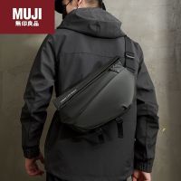 MUJI กระเป๋าเป้สะพายหลังผู้ชายแบบขี่รถจักรยานยนต์,กระเป๋าบุรุษไปรษณีย์กระเป๋าผู้ชายคาดอกฟังก์ชั่นกระเป๋าเอกสารของผู้ชายกระเป๋าหิ้วญี่ปุ่น