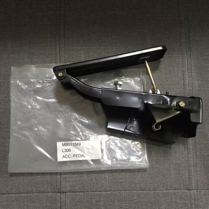 ♖Mitsubshi L300 Accelerator Pedal Mitsubishi L300 Gas Pedal