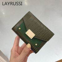 Layrussi กระเป๋าสตางค์ขนาดเล็กสำหรับผู้หญิงแฟชั่นเกาหลีออกแบบ Buckle Short Card Holder All Match กระเป๋าสตางค์ลายจระเข้สำหรับสุภาพสตรี