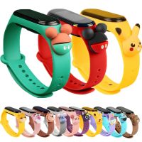 【CHUYANG SHOP】   สายรัด Smartwatch สำหรับ Mi Band 3 4 5 6กีฬาสร้อยข้อมือซิลิโคนการ์ตูนสำหรับ Mi Band 5 6ตุ๊กตาสร้างสรรค์เปลี่ยนสายรัดข้อมือของขวัญ